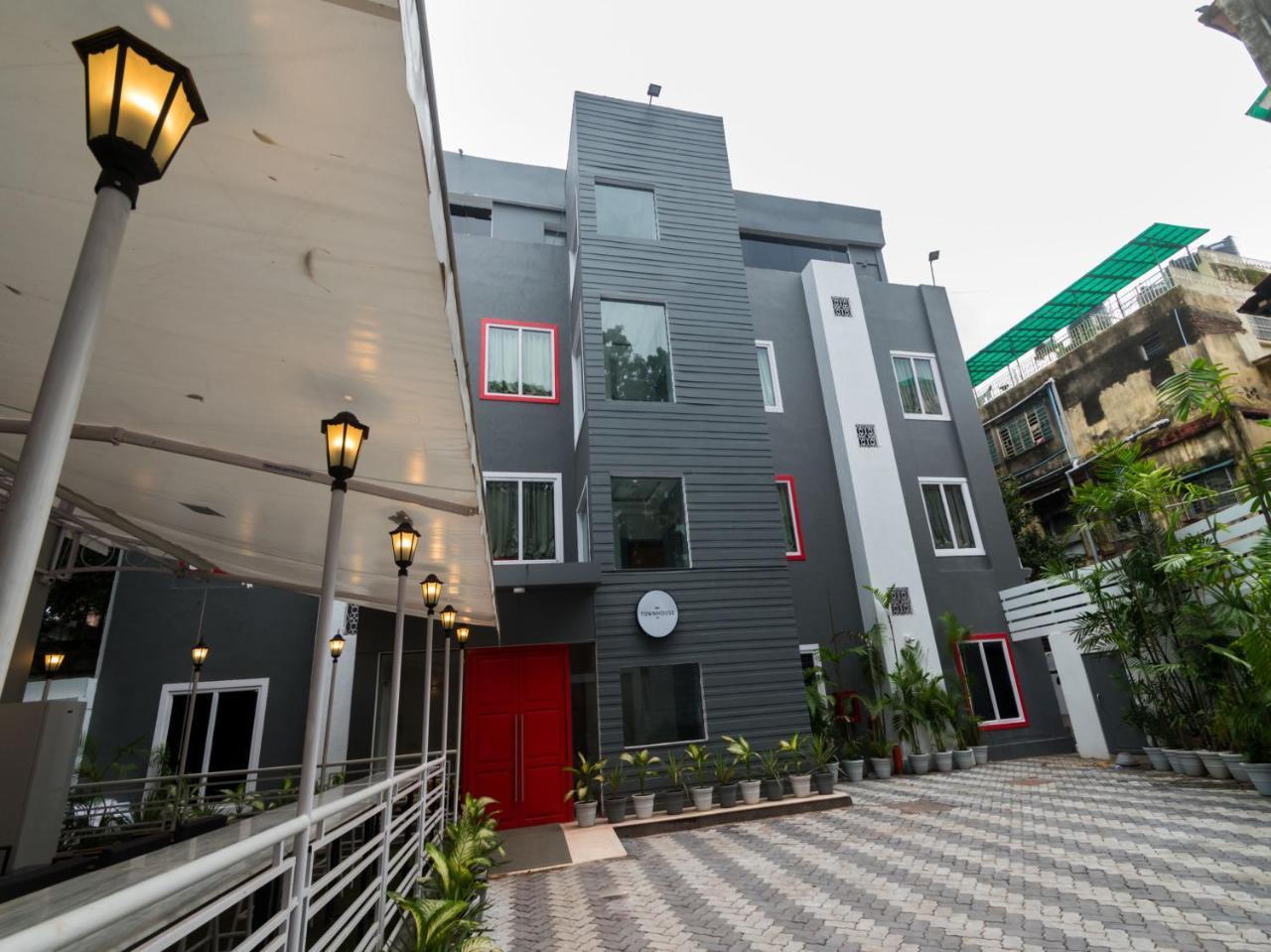 Oyo Townhouse 11 Esplanade Otel Kalküta Dış mekan fotoğraf
