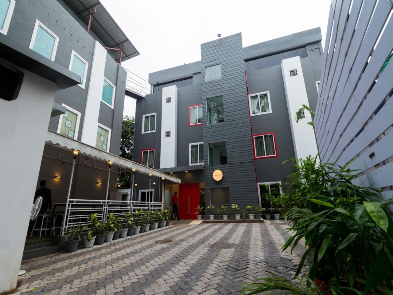 Oyo Townhouse 11 Esplanade Otel Kalküta Dış mekan fotoğraf