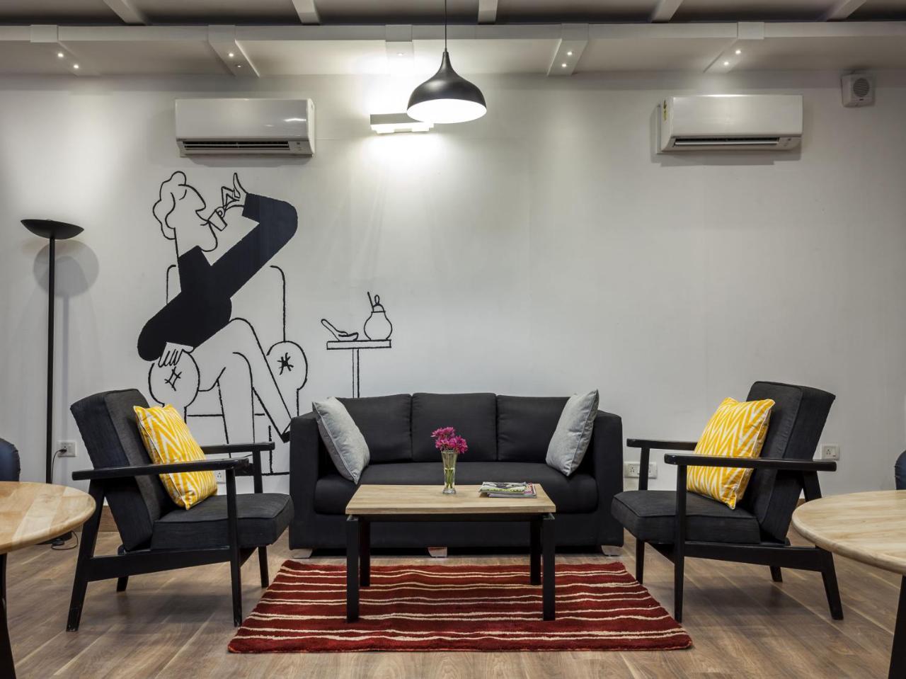 Oyo Townhouse 11 Esplanade Otel Kalküta Dış mekan fotoğraf