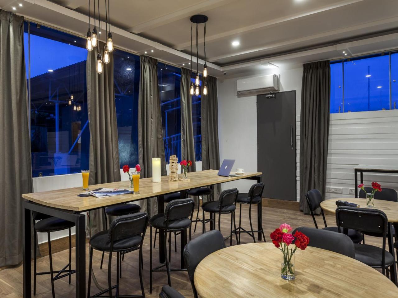 Oyo Townhouse 11 Esplanade Otel Kalküta Dış mekan fotoğraf