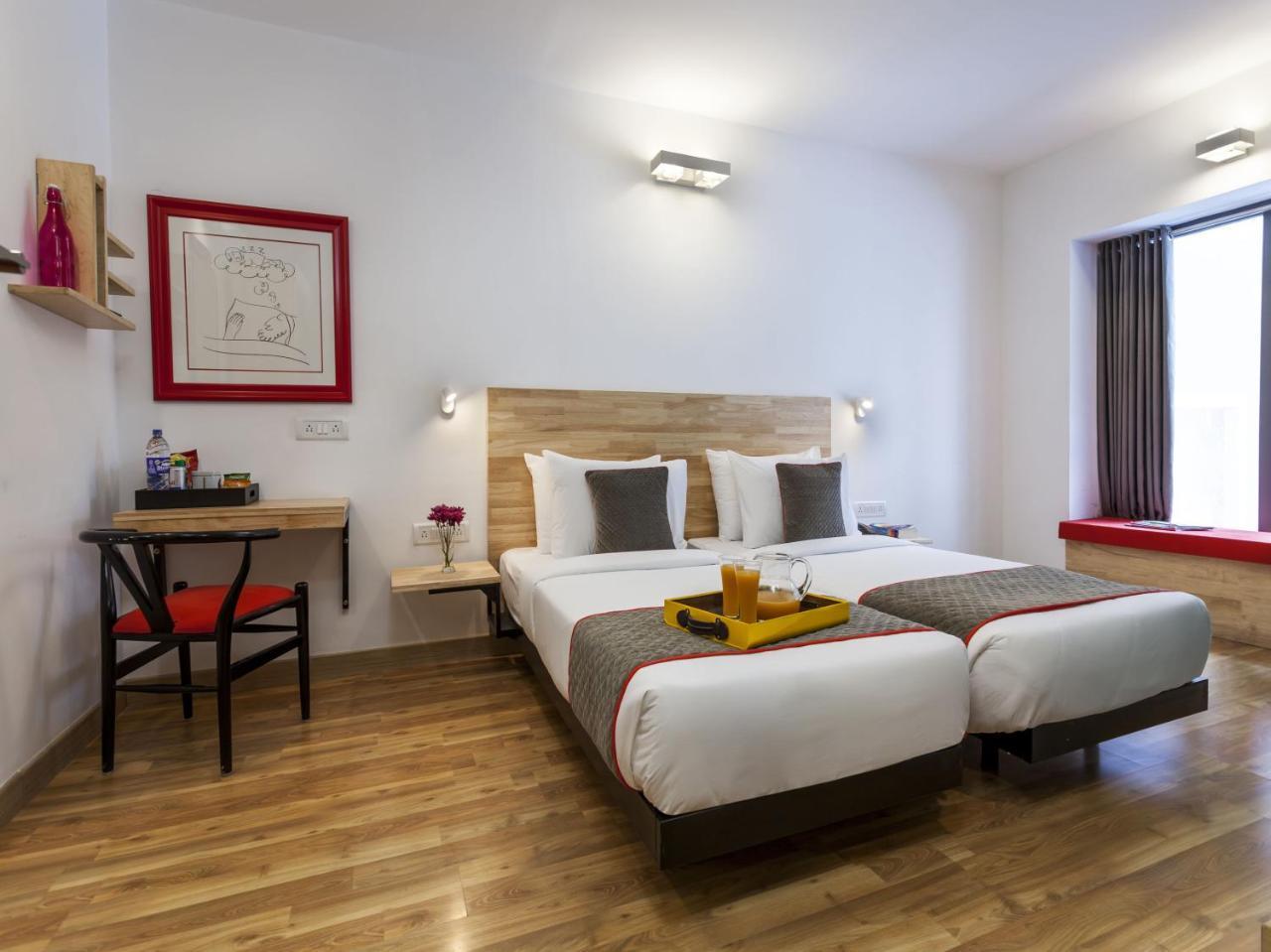 Oyo Townhouse 11 Esplanade Otel Kalküta Dış mekan fotoğraf