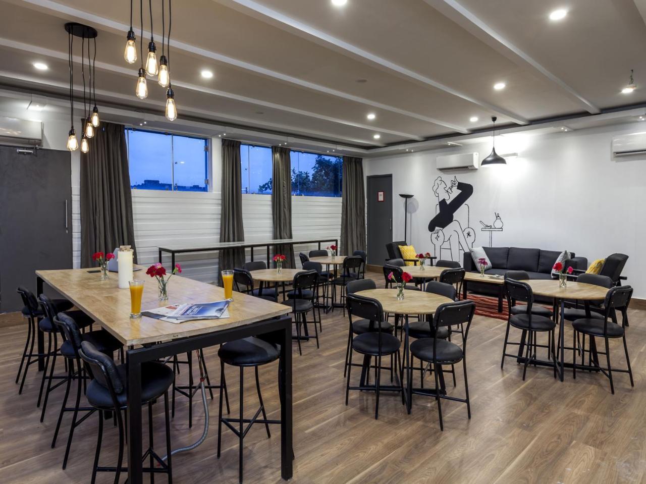 Oyo Townhouse 11 Esplanade Otel Kalküta Dış mekan fotoğraf