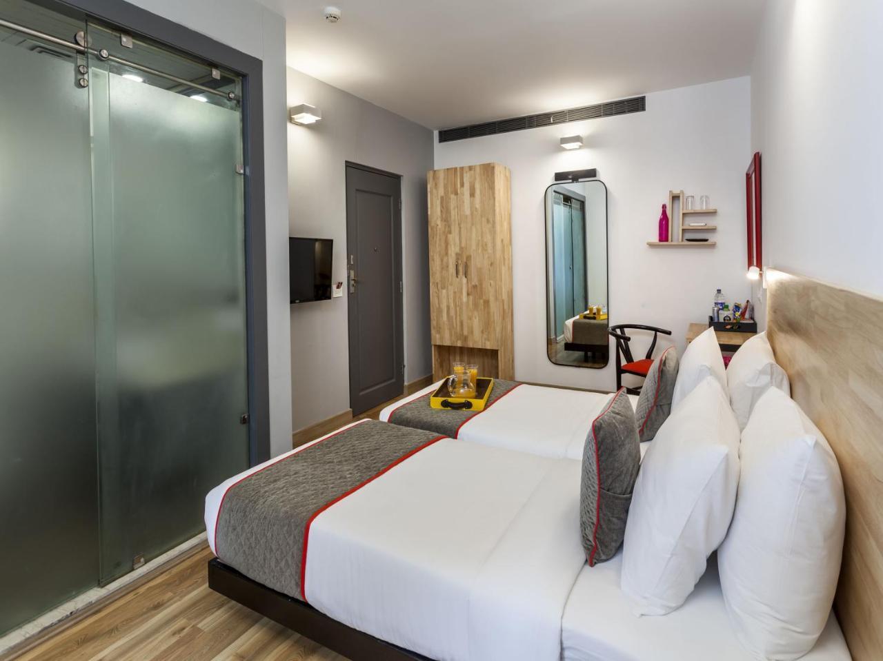 Oyo Townhouse 11 Esplanade Otel Kalküta Dış mekan fotoğraf