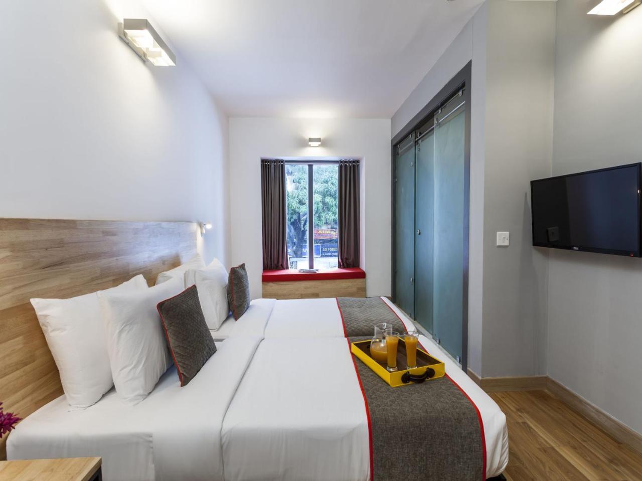Oyo Townhouse 11 Esplanade Otel Kalküta Dış mekan fotoğraf